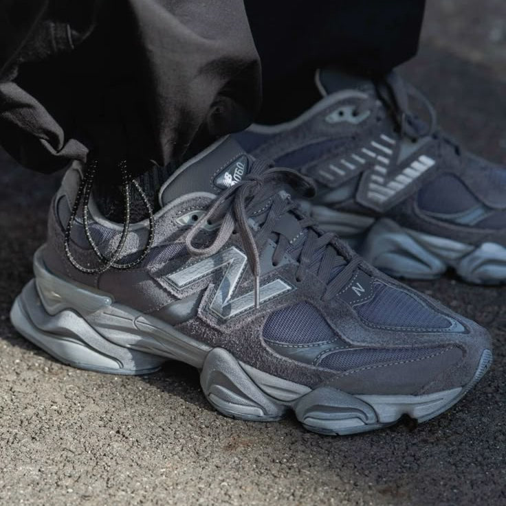 New Balance 9060 Magnet